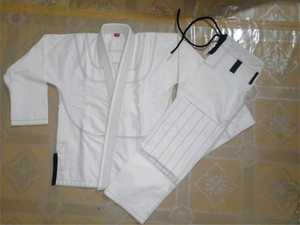 Uniforme de judo de qualité supérieure en coton, vêtements d'arts martiaux unisexes, équipement d'entraînement durable - Product Image 5