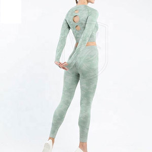 Ensemble deux pièces côtelé léger et confortable pour femme, en tissu extensible doux, coupe décontractée, style décontracté, couleur unie sur le devant - Product Image 2