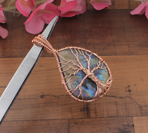 Pendentif en labradorite naturelle fait à la main, enroulé de fil, argent 925, feu bleu, plaqué platine, collier vintage unisexe, vente en gros - Product Image 3