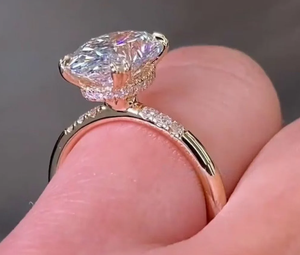 Anillo de Compromiso Solitario Vintage con Diamante Cultivado en Laboratorio de Corte Ovalado de 2.50 Ct, Anillo de Boda con Halo Oculto Certificado por IGI para Mujer, Oro Amarillo de 18K - Product Image 3