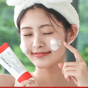 Nettoyant coréen Mizon K-Beauty Goodbye Blemish Mildly Acidic Cleanser 100ml Fabriqué en Corée Nettoyant visage unisexe - Product Image 1