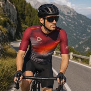 Maillot de cyclisme à impression thermique volcanique, vêtements de cyclisme personnalisés pour équipe, maillot à manches courtes avec détails réfléchissants et poches de rangement arrière - Product Image 6