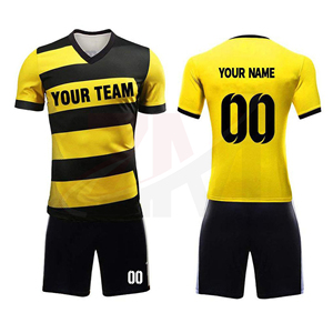 ชุดฟุตบอลออกแบบเองขายส่งปี 2026 ผลิตจากโพลีเอสเตอร์ 100% สีดำ สำหรับผู้ใหญ่ ราคาดี - Product Image 1