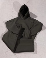 Ensemble survêtement homme personnalisé avec logo, 100% coton 450 g/m², comprenant un sweat à capuche zippé ample et court et un pantalon de survêtement coupe décontractée
