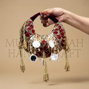 Most Trendy Bags Beaded Handbag <b>Red</b> Gold Tassel Decorated Fashion Gift Bag Purse Handbag Wedding Party Bridal Banquet Ladies Bag - Product Image 5
