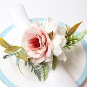 Los anillos para servilletas de papel elevan instantáneamente cualquier decoración de mesa al añadir un aspecto elegante y cuidado, fabricados con maestría por KHOOSI OVERSEAS. - Product Image 2