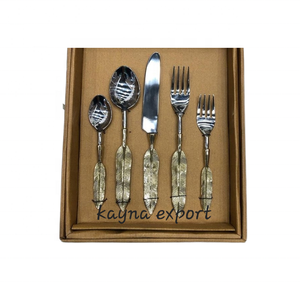 Meilleure vente de couverts en métal de haute qualité, ensemble de couverts 3 pièces avec vernis miroir fantaisie plaqué or pour les fêtes - Product Image 4