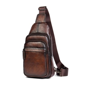 Nouveau sac de poitrine extérieur en cuir imperméable personnalisé avec fermeture à boucle, léger et à prix abordable, sac bandoulière en cuir pour l'extérieur - Product Image 3
