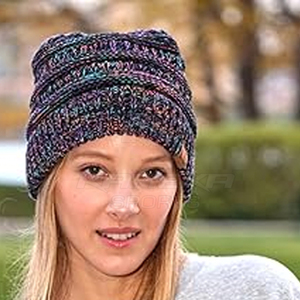 Gorros de Punto Premium, Tejido Común, Material Suave y Cálido, Unisex, para Uso Diario en Invierno y Comodidad al Aire Libre - Product Image 4