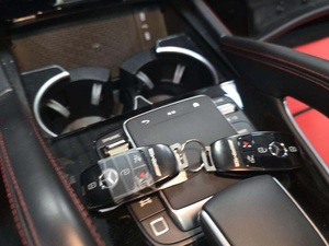SUV coupé haute performance GLE 53 AMG 2025 d'occasion, propre et bien entretenu - Product Image 4