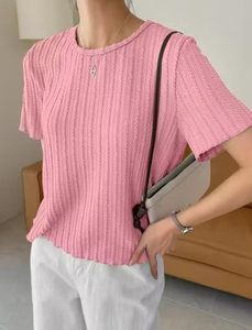 T-shirt décontracté d'été pour femme, coupe ajustée, côtelé texturé, manches courtes, col rond, motif floral, respirant, facile à assortir, tricoté aérien - Product Image 3