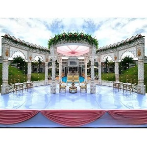 Mandap Maharani para Bodas con Temática de Jardín al Aire Libre, Decoración de Mandap Maharani para Bodas Tradicionales del Sur, Diseñador de Mandaps Redondos para Bodas en Estados Unidos - Product Image 1