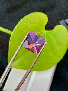 Piedra suelta de amatista púrpura natural, corte Asscher, gema impecable para la elaboración de joyería fina. - Product Image 2