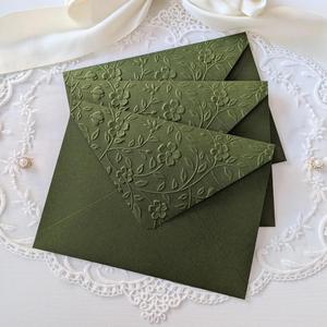 Papel de Invitación para Boda con Estampado Floral en Relieve Verde Oliva CRAFT HACKLE, Laminado e Impreso - Product Image 2