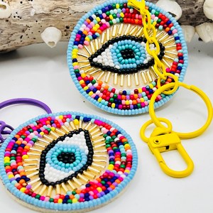 Llaveros de mosquetón con bordado floral y cuentas Aaliyan Impex AI-KC-03 al por mayor para bolsos, carteras y mochilas, hechos a mano, a la moda - Product Image 3