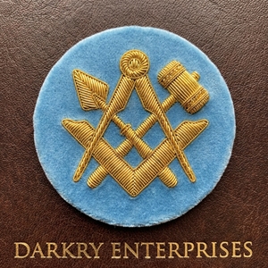 Écusson personnalisé en velours marron avec broderie fil de filigrane, emblème argenté HT, fait main, pour insignes maçonniques, écusson de blazer, écusson d'uniforme - Product Image 3