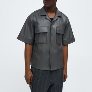 Chemise Homme Oversize en Similicuir à Col Camp, Manches Courtes, Boutonnée, avec Poches Cargo, Veste Chemise d'Été - Product Image 1