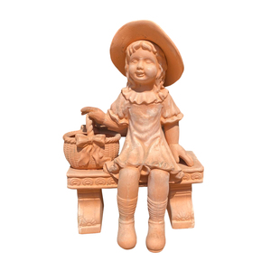 Statue de jardin en terre cuite pour petite fille, résistante aux intempéries, design Art Déco fait main, fabriquée au Vietnam, fournisseur vietnamien - Product Image 1