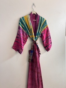 Kimono de Seda Crepé Reciclada para Mujer, Estilo Vintage, Kimono Largo de Seda Saree - Product Image 4