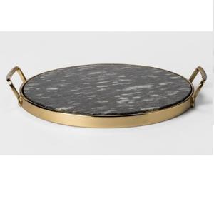 Exclusiva Bandeja de Servir de Diseño Elegante, Bandeja Rectangular de Mármol Blanco Más Vendida con Asa Chapada en Oro - Product Image 1