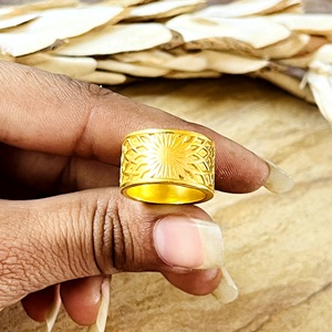 Anillo de Banda con Diseño Único Boho Sunburst, Estilo Bohemio, Latón Vintage, Chapado en Oro de 18k para Mujer, Venta al por Mayor/OEM/ODM - Product Image 3