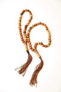 Perles de Tasbih en Bois Naturel Écologique Polies, Faites à la Main, Chapelet Islamique Confortable et Lisse pour la Prière Quotidienne Musulmane (Zikr/Dhikr) - Product Image 3