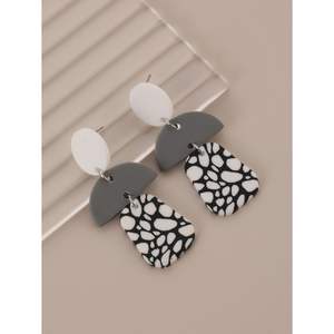 Handmade Designer <b>Resin</b> <b>Earrings</b> Artistic Craftsmanship Luxury Finish Durable Material Modern Fashion Styling Jewelry Findings - Product Image 1