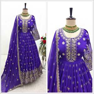 Vestido de fiesta de diseñador para mujer con elegante Pent y hermoso conjunto Dupatta - Product Image 3