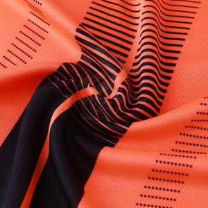 Uniforme de Fútbol Personalizado de Fábrica con el Último Diseño, Poliéster Transpirable de Alta Calidad - Product Image 6