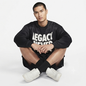 Ensemble sweat-shirt et short pour homme, col rond noir, imprimé personnalisé, épaules tombantes, deux pièces - Product Image 3