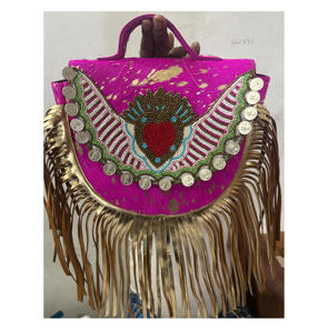 Bolso de mano de cuero de vaca con cuentas Bohemias de diseñador occidental para mujer, bolso de mensajero vaquero hecho a mano, compras de noche, estilo bohemio indio - Product Image 1