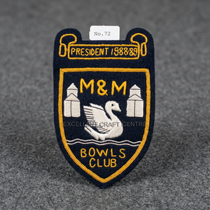 Écusson brodé à la main M&M Bowls Club Président 1988-89, à coudre, style classique - Product Image 4