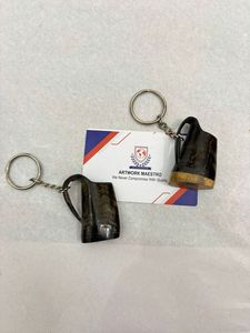 Llaveros hechos a mano con cuerno de búfalo 100% genuino para una auténtica sensación medieval, accesorios únicos para bolsas de bicicleta estilo vikingo. - Product Image 4
