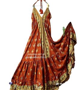 Nuevo Estilo Vestido Largo de Fiesta para Mujer, de Poliéster y Seda, Estampado Multicolor, Transpirable, con Cintura Natural, Hecho en India - Product Image 1