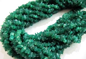 Perles de gravier en onyx vert naturel non taillées, en forme de pépites, brin de 35 pouces de long - Product Image 5