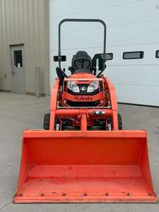 Tractor Utilitario Compacto Kubota BX23S Original de 23 HP |   Tractor Diésel 4x4 para Agricultura y Jardinería - Product Image 4