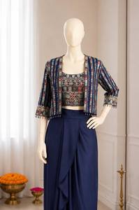 Ensemble indien pakistanais gaufré pour femme, en soie chinon et georgette, comprenant un sari, une blouse, un crop top et un pantalon palazzo à volants, séchage rapide, pour mariage - Product Image 4