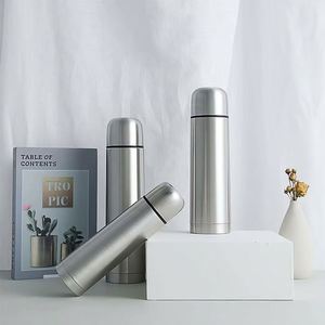 Botella de Agua con Aislamiento de Doble Pared de Acero Inoxidable, Diseño Creativo con Forma de Bala, 750 ml, a Prueba de Fugas, Termo - Product Image 1