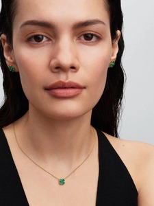 Elegantes Pendientes de Oro con Diseño de Trébol y Esmeralda para Mujer, Pendientes de Oro con Esmeralda de 4 Pétalos, Joyería de Diseño - Product Image 4