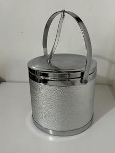 Seau à glace élégant et de qualité supérieure avec pinces pour bars à domicile, clubs, hôtels, restaurants, fêtes, refroidissement de cocktails et réceptions - Product Image 2