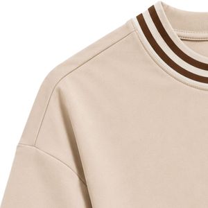 Ensemble décontracté deux pièces beige et marron pour femme : T-shirt oversize et pantalon large avec rayures contrastées - Product Image 4