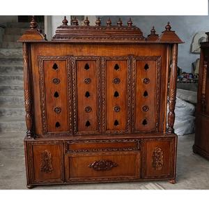 Templo Indio para el Hogar con Campanas y Puertas de Madera, Madera de Teca Tallada a Mano, Sala de Pooja Moderna, Duradera, Tamaño y Color Personalizables, Reino Unido - Product Image 1