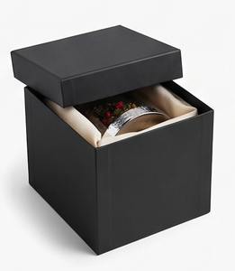 Récipient alimentaire rond moderne en métal avec corps en verre et couvercle, finition polie, décor floral doré, pot de rangement pour la cuisine - Product Image 6