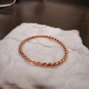 Brazalete de Cobre Trenzado Artesanal Personalizable, Estilo Vintage, Pulido, Accesorio para la Muñeca - Product Image 5
