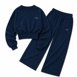 ชุดลำลองสไตล์ Athleisure สำหรับผู้หญิง เสื้อครอปคอวี กางเกงวอร์มขายาวผ้าฟลีซเนื้อหนาสั่งทำพิเศษ OEM สำหรับฤดูใบไม้ร่วงและฤดูหนาว - Product Image 3