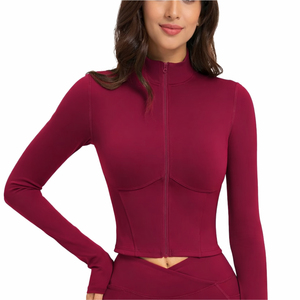 Nueva llegada, tops de yoga para mujer de alta calidad al por mayor, tops transpirables de manga corta premium con logo frontal, tops de yoga de secado rápido - Product Image 2