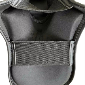Espinilleras de Cuero Ligeras Personalizadas con Cierre de Velcro para Boxeo - Elásticas, Ecológicas y de Ajuste Universal - Product Image 6