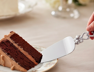 Modern Heart Style Silver <b>Cake</b> <b>Server</b> And Knife Set Elegant Cutlery For Wedding Anniversaries And Dessert Presentation - Product Image 5