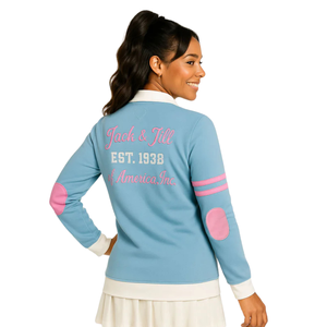 Cardigan Varsity Jack and Jill bleu clair pour femme, pull en tricot premium avec patch de blason, boutons perlés, coupe classique - Product Image 2