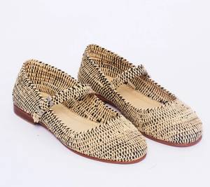 Mocasines de Rafia Hechos a Mano: Zapatos Planos Marroquíes Sin Cordones - Product Image 3